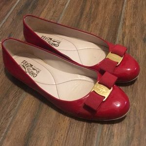 Gorgeous red flats in almost perfect condition